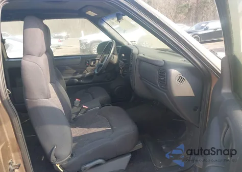 2003 Chevrolet S-10 Ls z USA, uszkodzony, nr VIN 1GCCS19H238199144